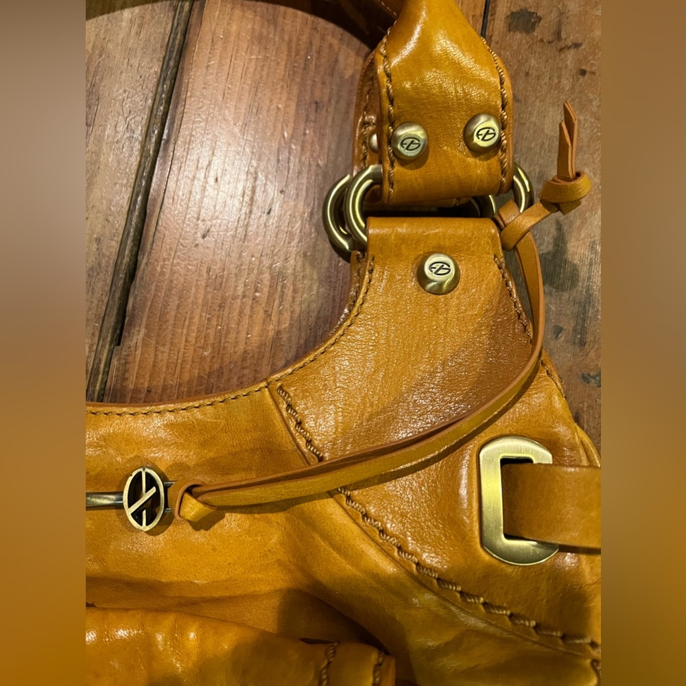 Francesco Biasia Leather Shoulder Bag - Picture 7 of 15
